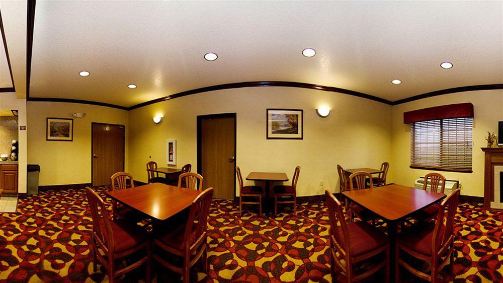 Western Inn&suites Laramie