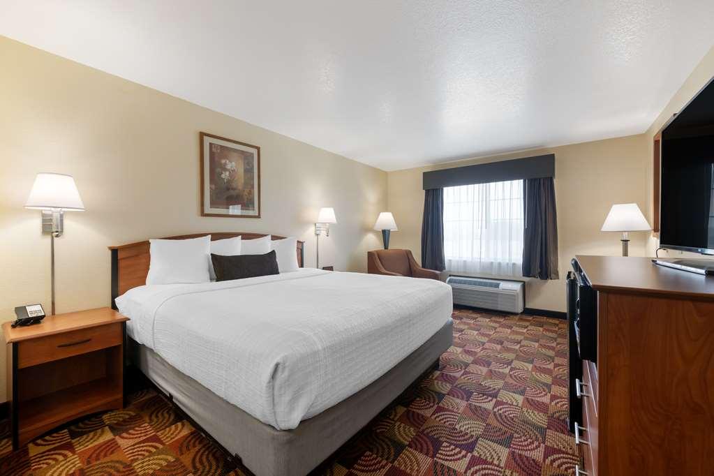 Western Inn&suites