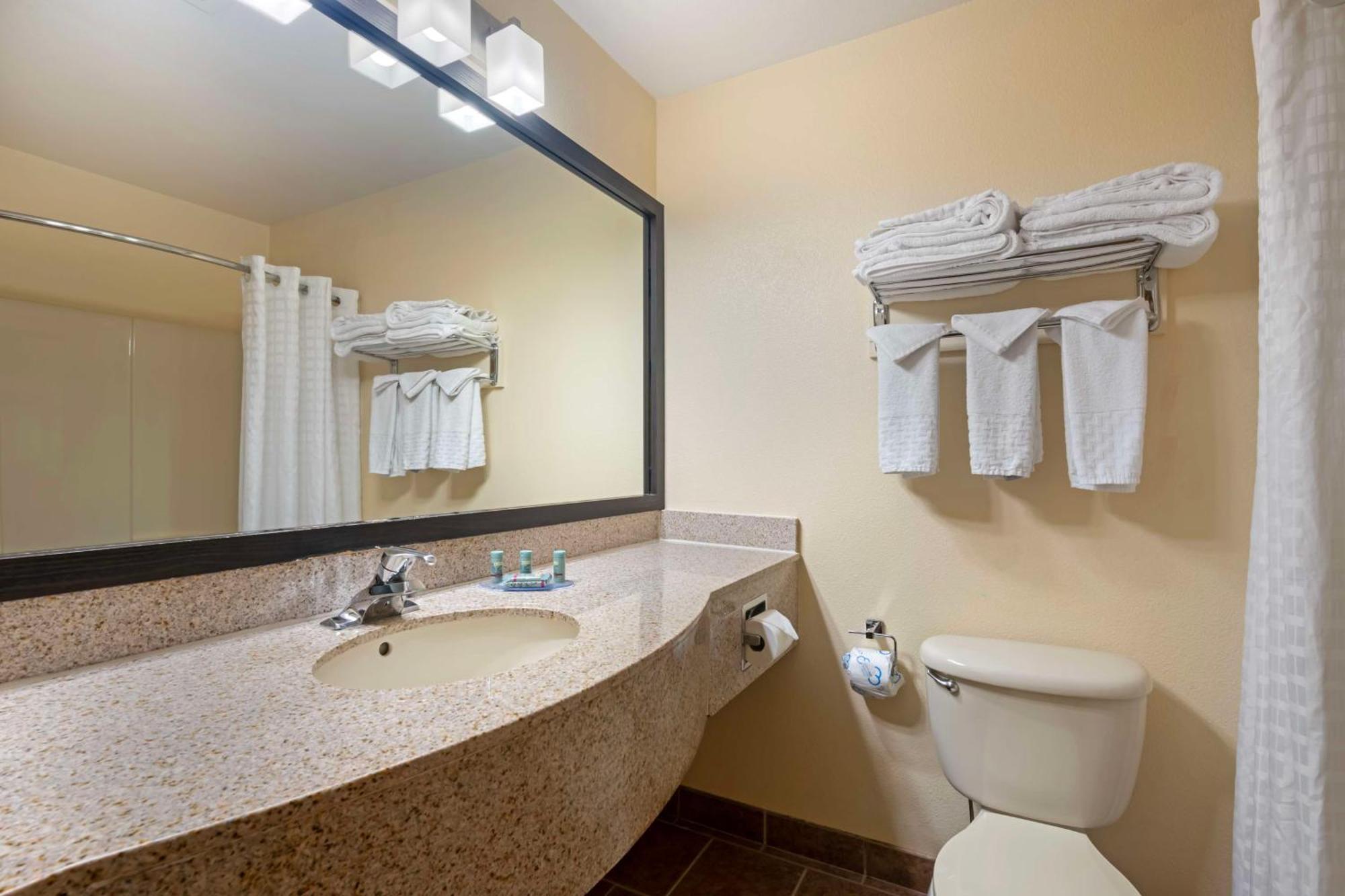 Hotel Western Inn&suites 3*