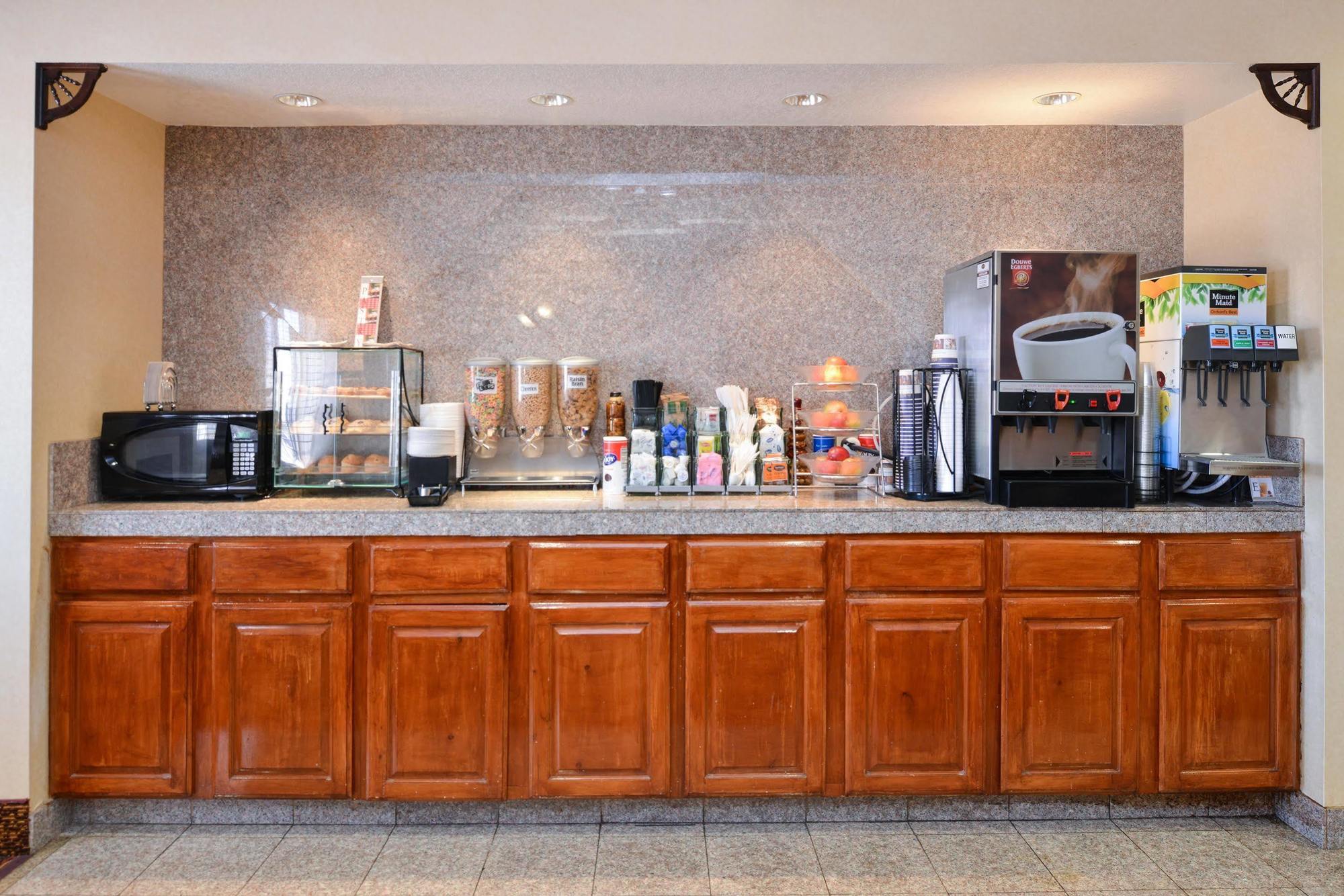 Western Inn&suites